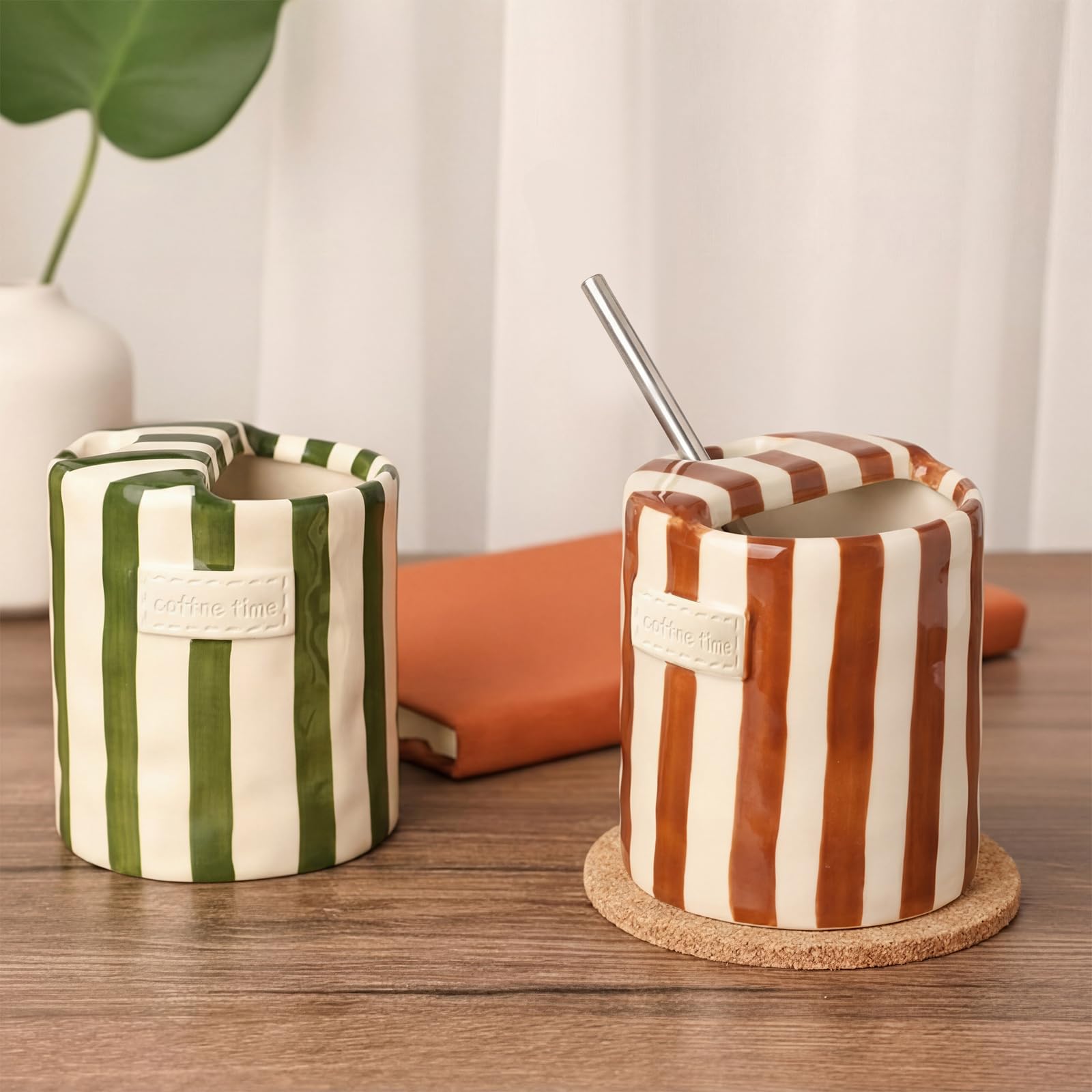 Ferrochef 2 Pack Ceramic Coffee Mug with Sip Hole Espresso Cup 10oz with Straws Retro Hand Painted Striped Ceramic Coffee Tea Travel Mug Cappuccino Latte Cup for Kitchen Dining Travel (Green,Brown)